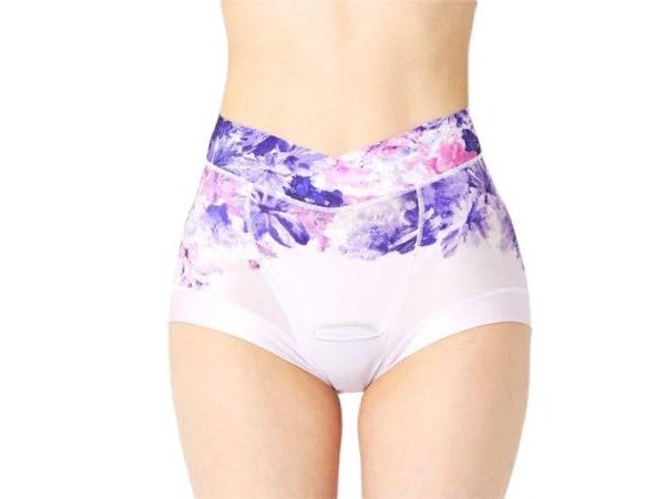 「アメプラ 骨盤底筋ケアトレショーツ sara24」7590円(税込)