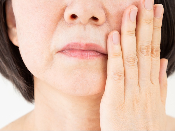 乾燥肌?脂性肌?シチュエーション別肌タイプの見分け方
