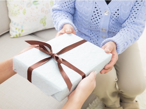 敬老の日のプレゼントは何歳から?知っておきたい基本のマナー