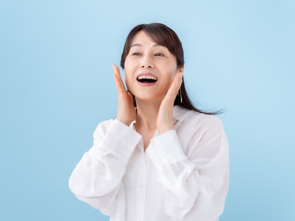 カバー力の高いファンデーションを美しく仕上げる塗り方