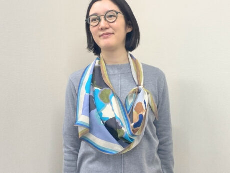 ほどける心配なし！一日中、身軽をキープできる「スヌード風」