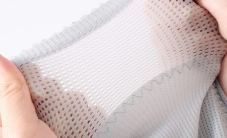 硬いスポーツ用とは違います!締めつけずよく伸びてラク