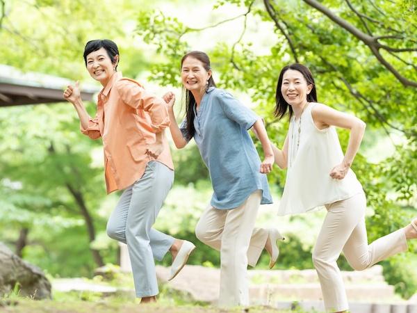 はくだけで股関節まわりをやさしく包むハルメクのインナー