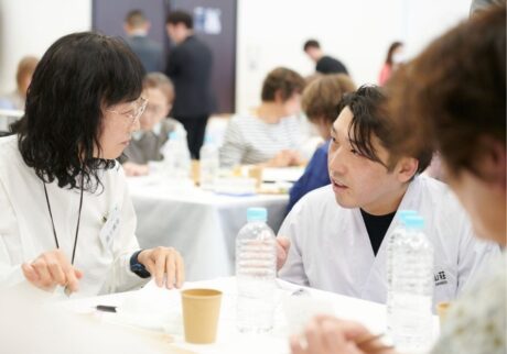 いざ実食！54名による新作24品の「ガチ審査」