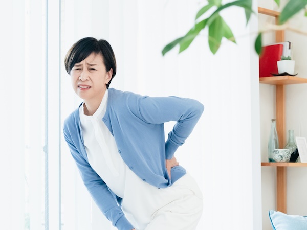 股関節が硬いと起こる不調とは?