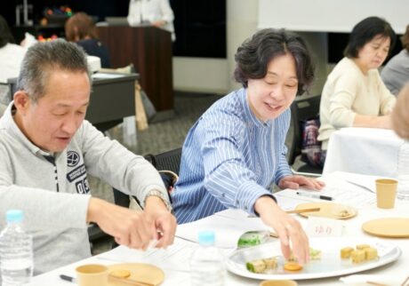 いざ実食！54名による新作24品の「ガチ審査」