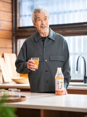 「まるで畑でもぎたてを齧るよう」田中泯さんが驚いた、人参本来の力強い味