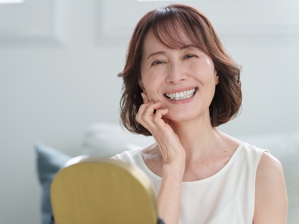 乳液と化粧水はどちらが先？基本のスキンケア順序をおさらい