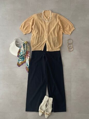 【ルール2】レースのニットポロなら一気によそゆき着＆上品に。