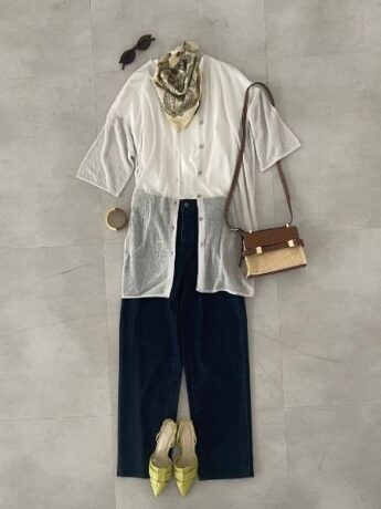 【ルール4】シンプルコーデのアクセントとして“透け感”はおりを。ひと味違ったコーデが完成！