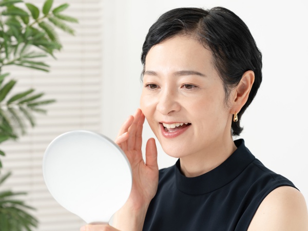 ツヤ感+αでファンデーションを選ぶなら？