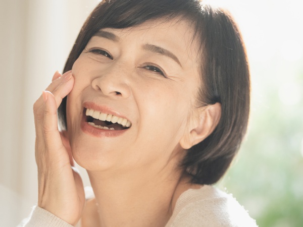 ツヤ肌に見えるファンデーションの特徴とは？