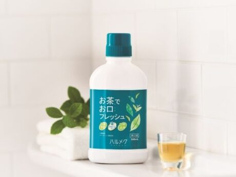 【仕上げ・お出かけ時の新習慣】洗口液「お茶でお口フレッシュ＋マヌカ」で目に見えるスッキリ感！