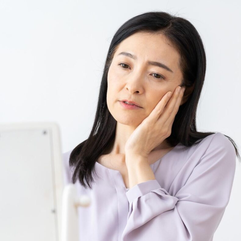 乾燥肌の赤みが治らない？50代・更年期世代の肌バリアケア