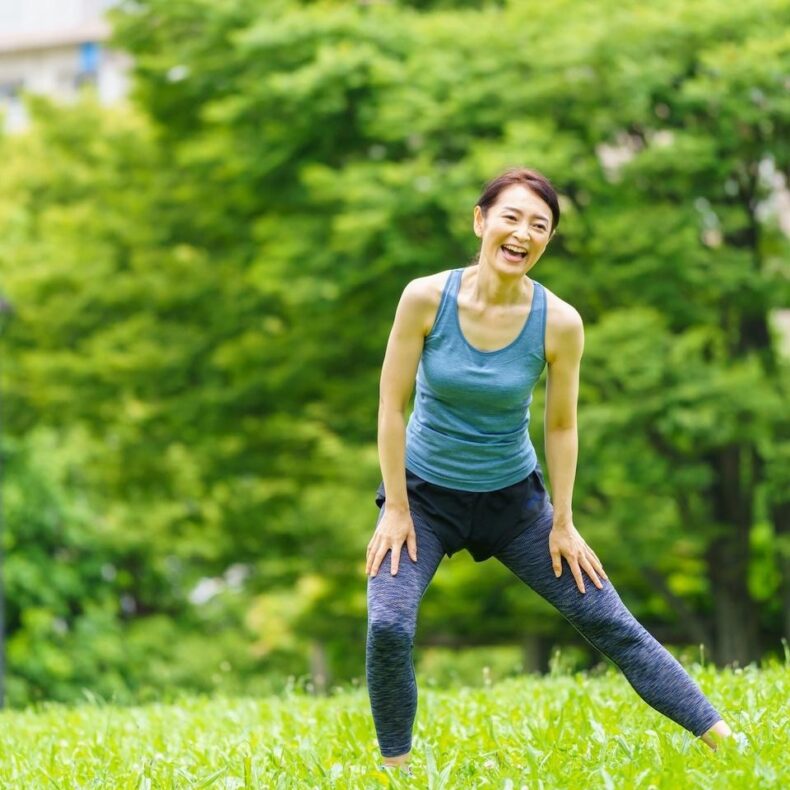 股関節体操の効果とは？おすすめのやり方・サポートインナーも紹介！